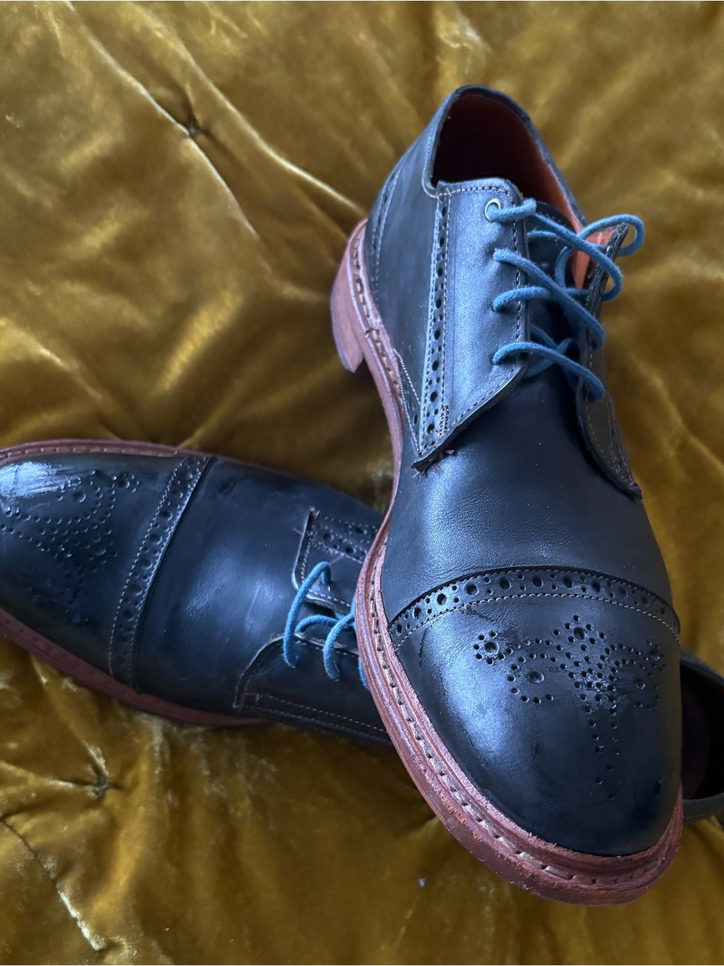 Allen Edmons Leather Brogue Derby Shoes With Brown Sole